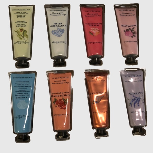 Crabtree & Evelyn ultra- moisturising hand therapy set - Picture 2 of 4